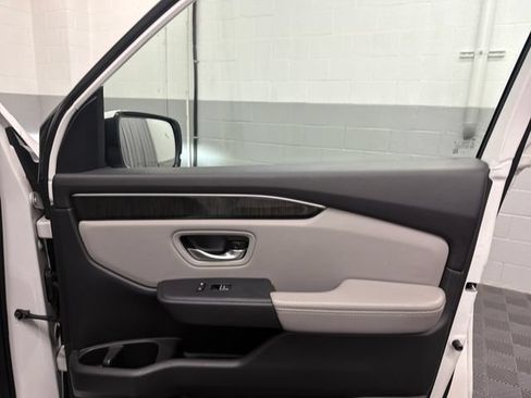 Used 2023 Honda Pilot Elite image 20