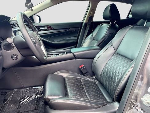 Used 2023 Nissan Maxima Platinum w/ Sport Mat Group FWD image 21