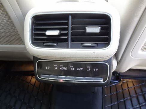 Used 2022 Mercedes-Benz GLS 450 4MATIC image 15