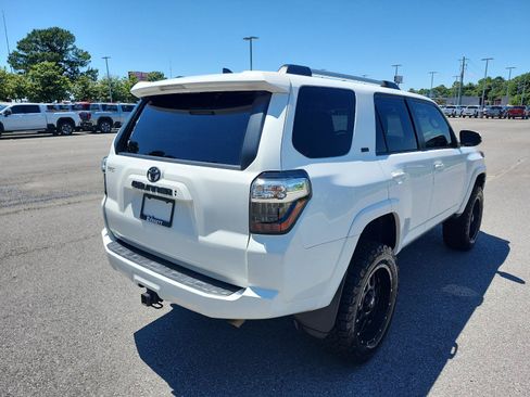 Used 2021 Toyota 4Runner SR5 Premium w/ Moonroof Package AWD/4WD image 3