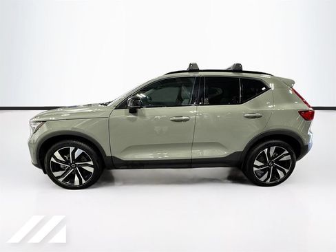 Used 2023 Volvo XC40 B5 Ultimate w/ Protection Package Premier AWD/4WD image 8
