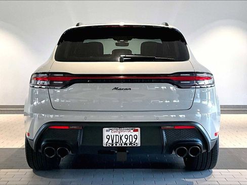 Used 2025 Porsche Macan image 9