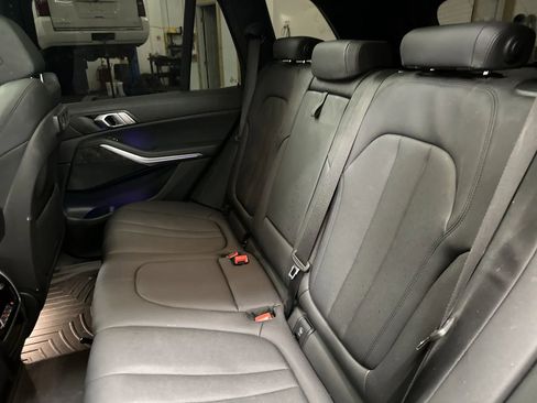 Used 2022 BMW X5 sDrive40i w/ Premium Package RWD image 25