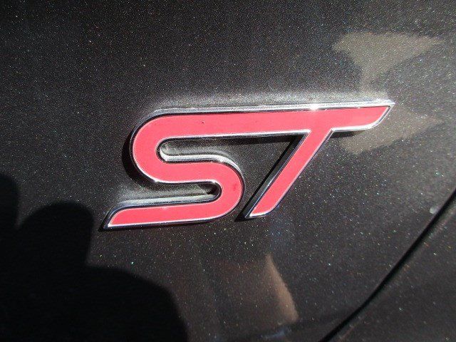 Used 2017 Ford Focus ST FWD image 10