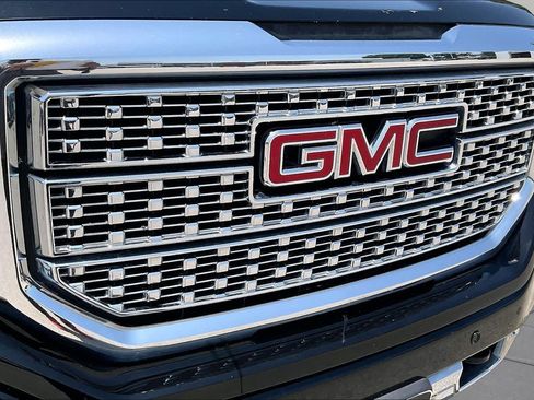 Used 2018 GMC Sierra 1500 Denali RWD image 30