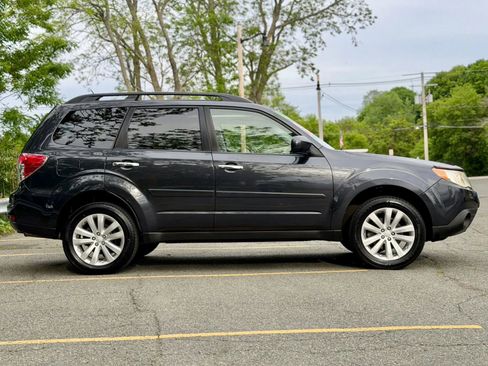 Used 2012 Subaru Forester 2.5X Premium w/ All-Weather Pkg AWD/4WD image 6