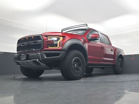 Used 2017 Ford F150 Raptor w/ Equipment Group 802A Luxury image 21