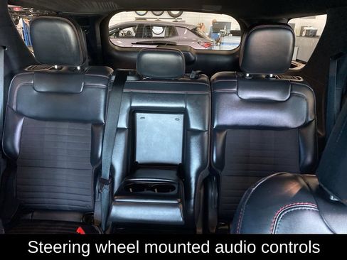 Used 2025 Ford Explorer ST-Line w/ ST-Line Street Pack AWD/4WD image 13