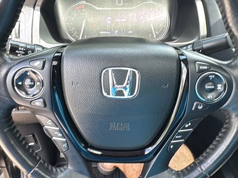 Used 2018 Honda Ridgeline RTL-E image 17