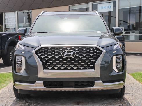 Used 2022 Hyundai Palisade Calligraphy w/ Cargo Package AWD/4WD image 2
