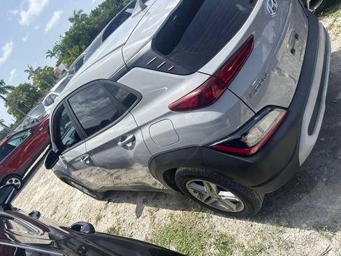Used 2023 Hyundai Kona SE w/ Cargo Package FWD image 9