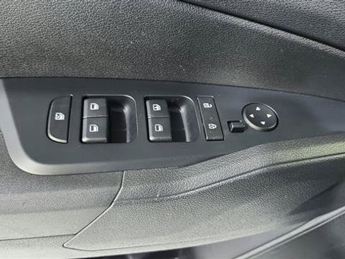 Used 2025 Kia Sportage LX FWD image 23