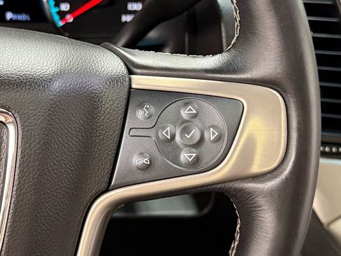 Used 2018 GMC Yukon Denali w/ Denali Ultimate Package AWD/4WD image 21