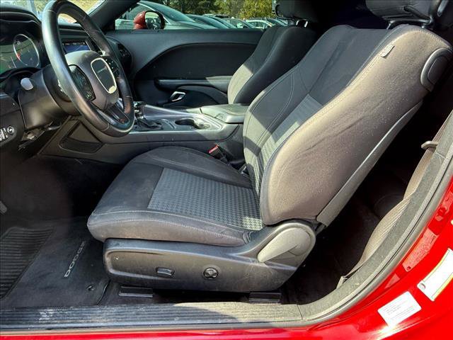 Used 2017 Dodge Challenger R/T w/ Driver Convenience Group RWD image 14