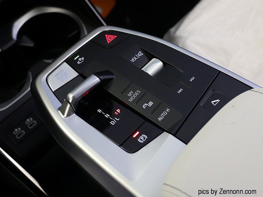 New 2027 BMW X1 xDrive28i AWD/4WD image 26