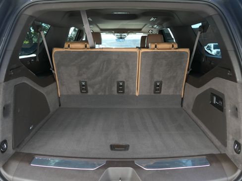 Certified 2022 Cadillac Escalade ESV Sport w/ Touring Package AWD/4WD image 24