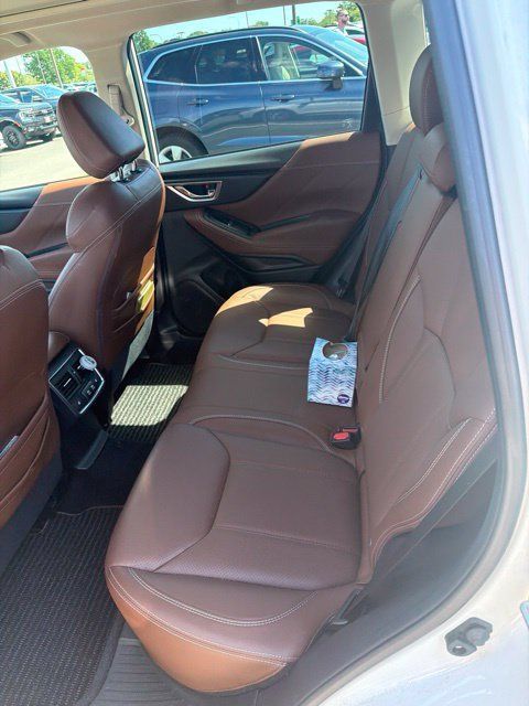 Used 2020 Subaru Forester Touring AWD/4WD image 13