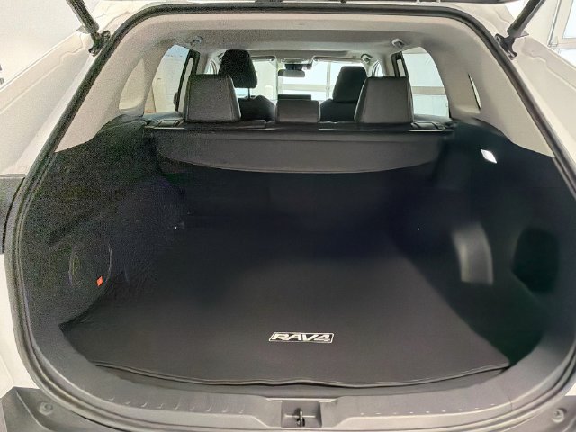 Certified 2023 Toyota RAV4 XLE Premium AWD/4WD image 21