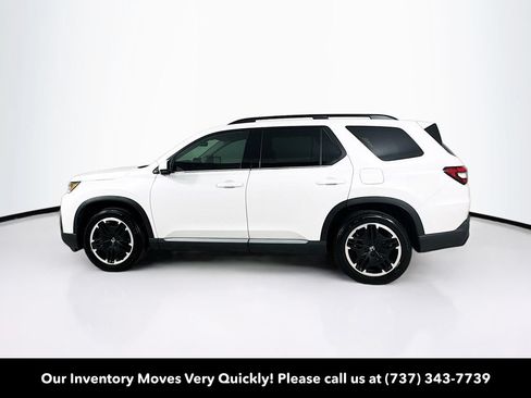 Used 2026 Honda Pilot Touring image 4
