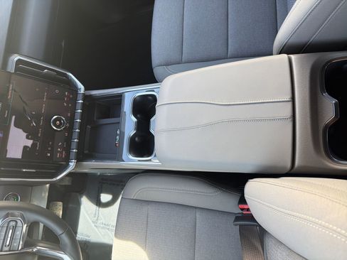 New 2026 GMC Acadia Elevation image 28