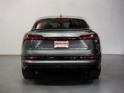Used 2021 Audi e-tron Premium Plus w/ Premium Plus Package AWD/4WD image 4
