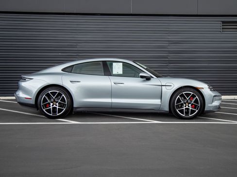 Used 2026 Porsche Taycan 4S AWD/4WD image 8