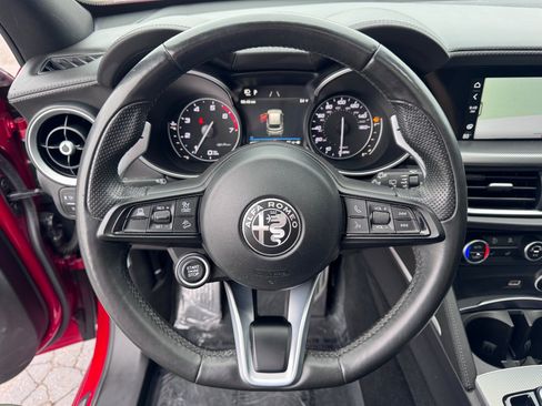 Used 2022 Alfa Romeo Stelvio Veloce AWD/4WD image 20