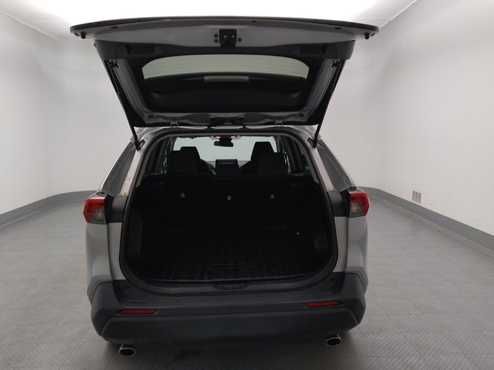 Used 2019 Toyota RAV4 XLE AWD/4WD image 29