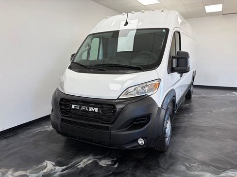 Used 2023 RAM ProMaster 3500 w/ Convenience Group image 3