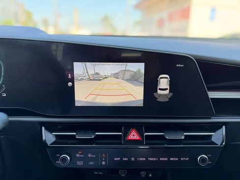 Used 2023 Kia Niro EX FWD image 49