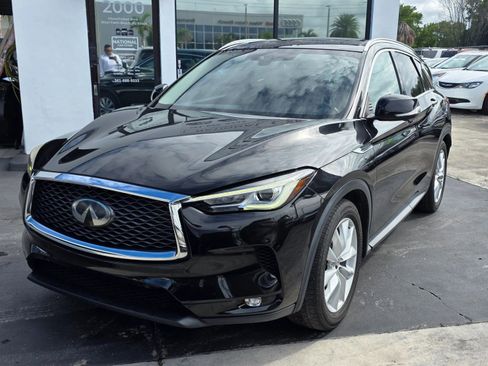 Used 2019 INFINITI QX50 Essential image 2