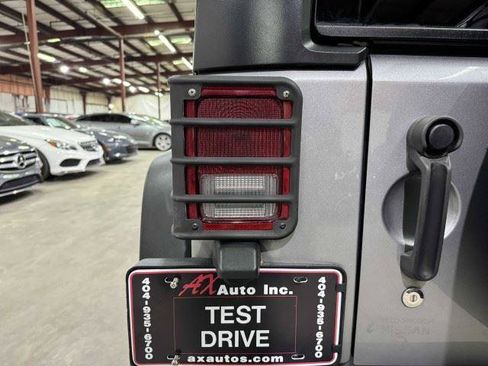 Used 2017 Jeep Wrangler Unlimited Sport w/ Quick Order Package 24S AWD/4WD image 11