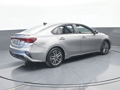 Used 2023 Kia Forte GT-Line w/ GT-Line Premium Package FWD image 6