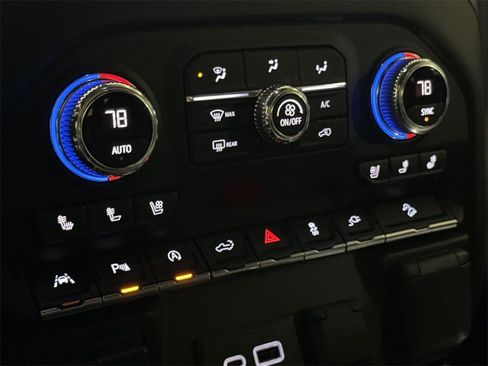 Used 2020 GMC Sierra 1500 AT4 w/ AT4 Premium Package image 17