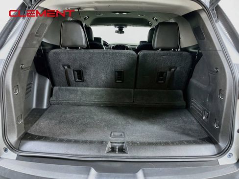 Used 2019 Chevrolet Traverse LT w/ LT Premium Package FWD image 10