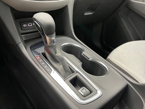 Used 2024 Chevrolet Equinox LS FWD image 24