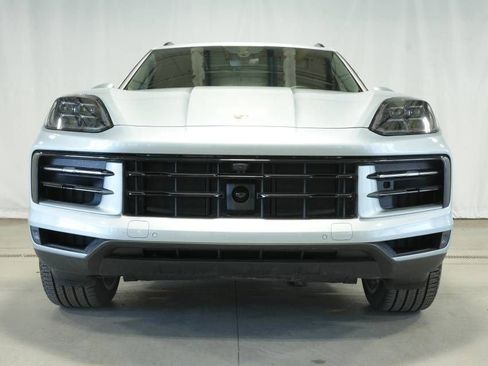 New 2026 Porsche Cayenne AWD/4WD image 11