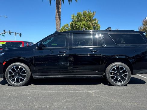 Used 2021 Chevrolet Suburban RST AWD/4WD image 8