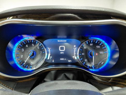 Certified 2021 Chrysler Pacifica Pinnacle AWD/4WD image 45