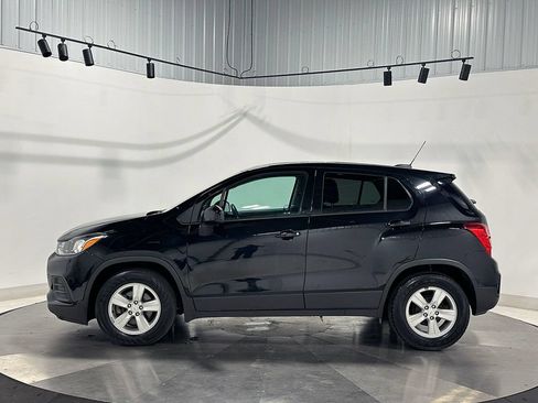 Used 2020 Chevrolet Trax LS w/ Tint and Cruise Package FWD image 16
