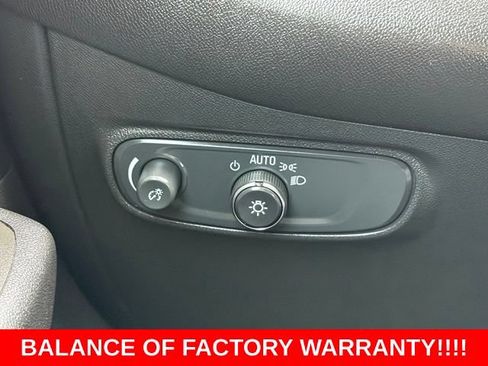 Used 2023 Chevrolet Equinox LT FWD image 19