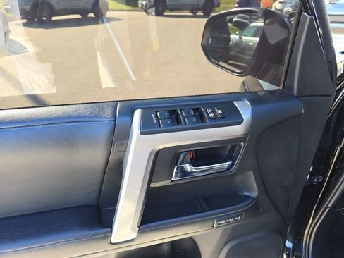 Used 2021 Toyota 4Runner Limited image 12
