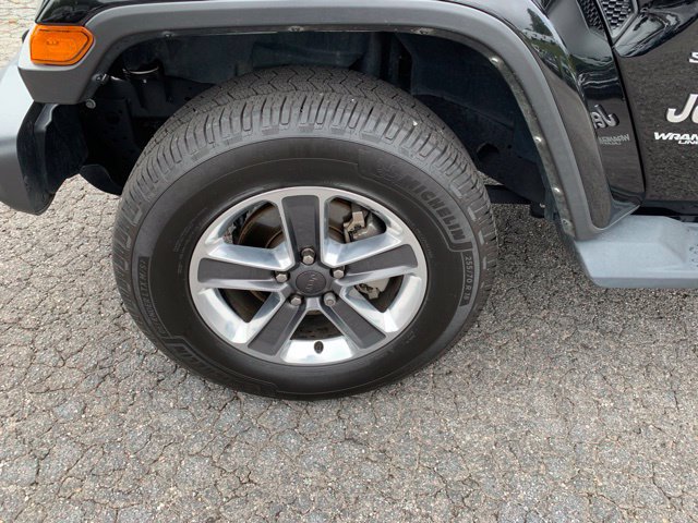 Used 2022 Jeep Wrangler Unlimited Sahara AWD/4WD image 31
