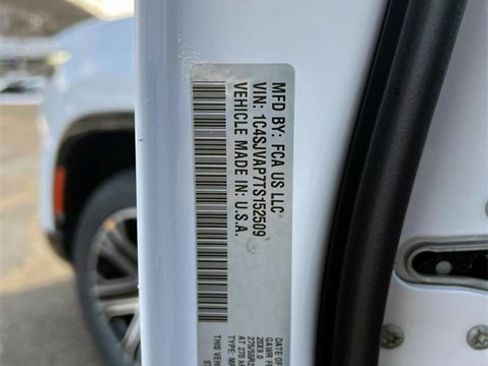 New 2026 Jeep Grand Wagoneer image 9