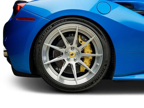Used 2018 Ferrari 488 Spider RWD image 32