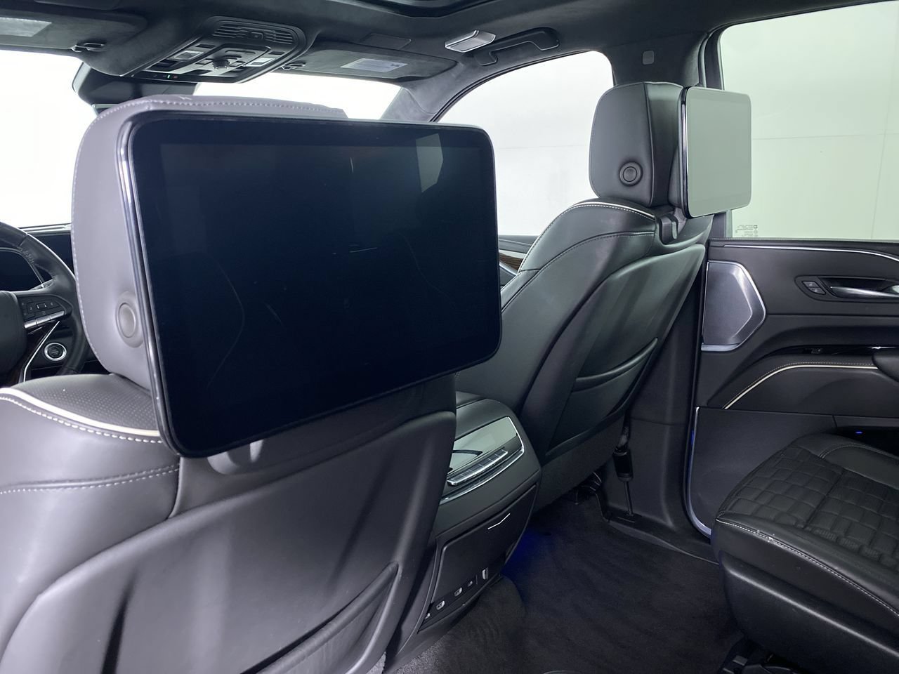 Certified 2022 Cadillac Escalade Sport Platinum AWD/4WD image 19