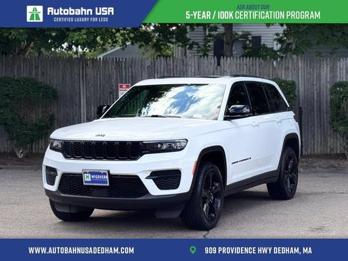 Used 2024 Jeep Grand Cherokee Altitude AWD/4WD image 1