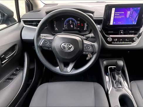 Used 2026 Toyota Corolla LE image 6