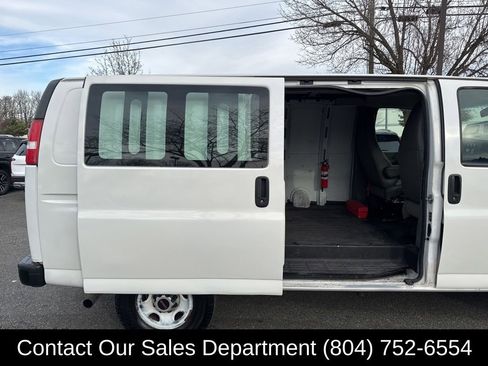 Used 2018 GMC Savana 3500 Work Van w/ Driver Convenience Package image 12