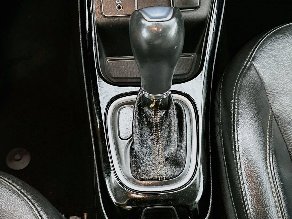 Used 2021 Jeep Compass Limited FWD image 15